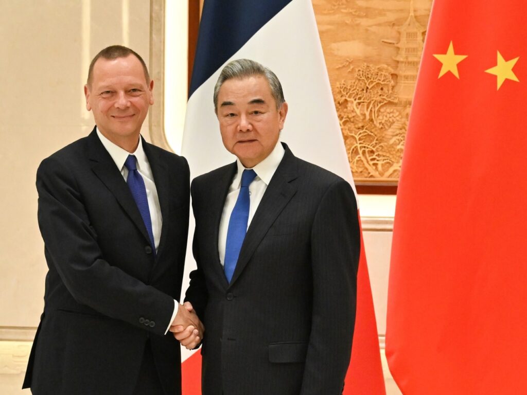 Pekín y París abogan por coordinar posturas sobre Ucrania, Venezuela e Irán - AlbertoNews
