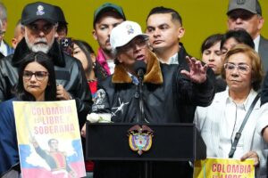 Petro propone a Delcy Rodríguez unir sus ejércitos para combatir la eventual alianza de ‘Mordisco’ y el ELN | europapress.es