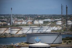 Petróleo venezolano avanza hacia el Caribe a medida que se forjan vínculos con EEUU