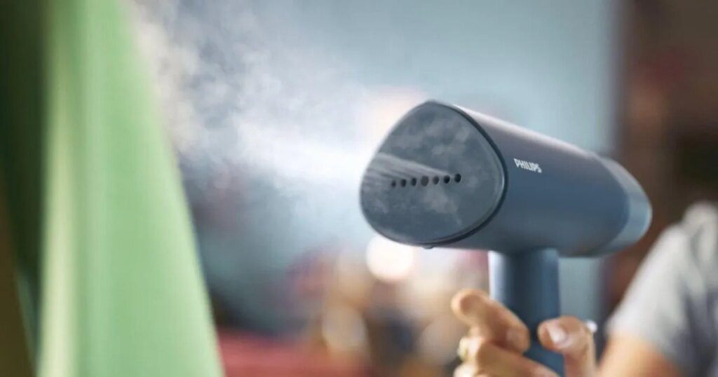 Philips sacude el mercado del hogar en enero con una gran rebaja en su plancha vertical STH3000/20