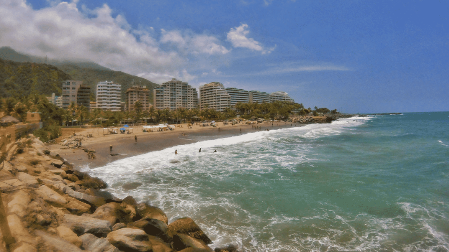 Playas de La Guaira estarán abiertas hasta las 4:00 pm