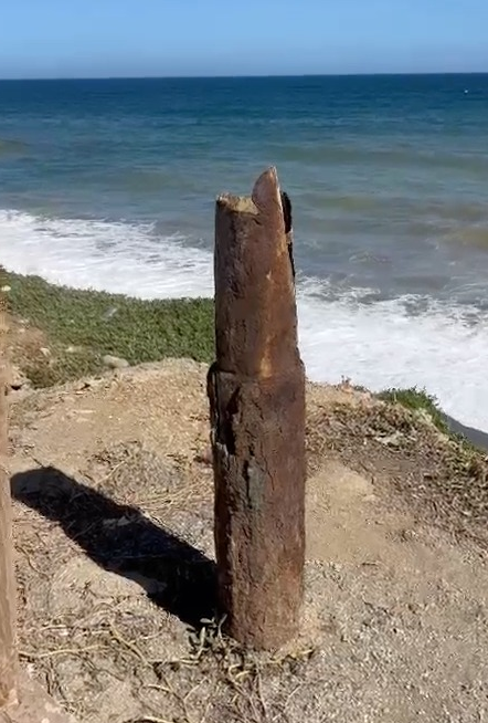 Postes caídos en Mare dejan a más de 50 familias sin alumbrado