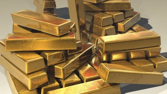 Precio del oro se dispara y rompe récord con un nuevo máximo histórico