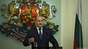 Presidente de Bulgaria anuncia que renunciará al cargo