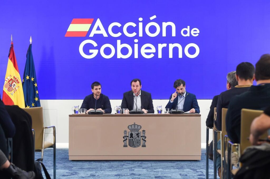 Puente defiende que es "evidente" que el accidente de Adamuz no tiene nada que ver con el mantenimiento