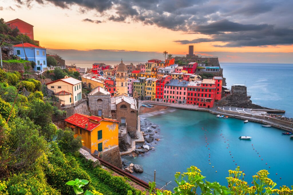Puerta de Entrada a Cinque Terre y el Golfo de los Poetas