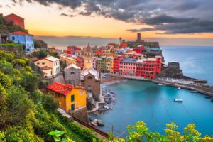 Puerta de Entrada a Cinque Terre y el Golfo de los Poetas