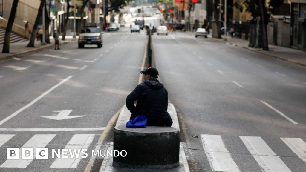 Qué hay detrás de la aparente calma en Caracas tras el ataque de EE.UU. y la captura de Maduro