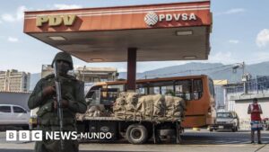 Qué implica el «estado de conmoción» por el que el gobierno de Venezuela autoriza la detención inmediata de toda persona que apoye el ataque de EE.UU.