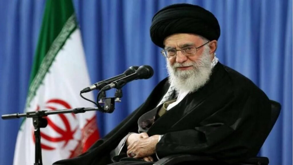 Quién es Alí Jamenei, el ayatolá y líder supremo de Irán que controla el poder desde hace décadas