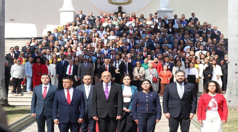 Realizan acto de notificación de nueva directiva de la AN