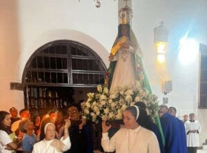 Realizan bajada de Nuestra Señora de la Paz en Trujillo