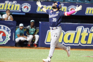 Renato Núñez hizo historia con dos Grand Slams y Magallanes barrió a Bravos – AlbertoNews