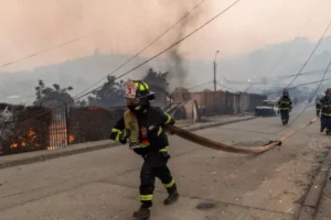 Repartidores venezolanos se unieron para ayudar a los afectados por los incendios en Chile – AlbertoNews