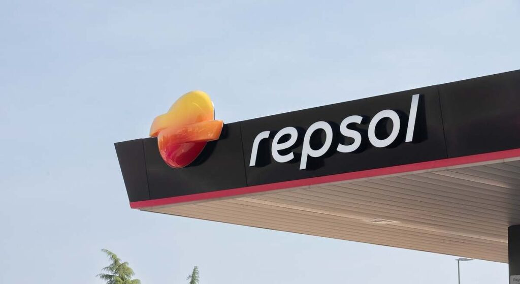 Repsol gira a la baja en bolsa tras tocar máximos de 2018 ante la intervención en Venezuela