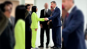 Revelan foto de encuentro de presidenta encargada con la CIA