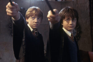 Ron se va a entregar una carta en el minuto 2:18:37 de Harry Potter y la Cámara Secreta, ¿alguna vez has pensado en todo lo que tuvo que andar?