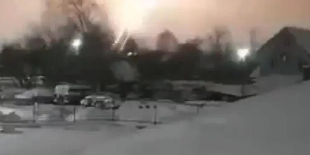 Rusia ataca a Ucrania con el misil Oreshnik con capacidad nuclear como respuesta al bombardeo a una residencia de Putin