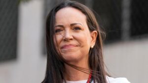 SALIDA DE MADURO | María Corina Machado, a la espera del milagro político que le devuelva protagonismo en Venezuela | elperiodico.com