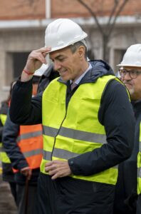 Sánchez anuncia incentivos a caseros y medidas contra el «abuso» en alquileres de temporada y de habitaciones | europapress.es
