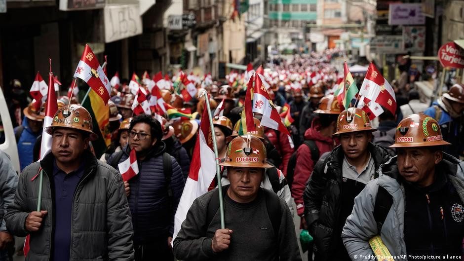 Se mantienen bloqueos en Bolivia tras ruptura del diálogo – DW – 11/01/2026