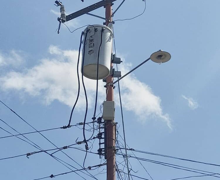 Se registran fuertes fluctuaciones eléctricas en varios estados