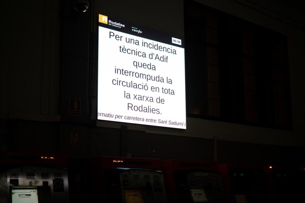 Se reproduce la incidencia en el centro de Adif de Estació de França y Rodalies vuelve a suspenderse
