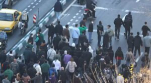 Siguen protestas en Irán tras amenaza de Trump de que EE.UU. intervendrá si matan a manifestantes