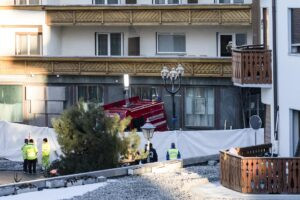 Suiza tendrá cinco días de duelo por la tragedia que dejó al menos 40 muertos y más de 100 heridos – AlbertoNews