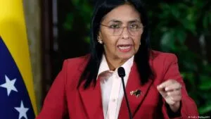 Supremo manda a Delcy Rodríguez asumir presidencia Venezuela – DW – 04/01/2026