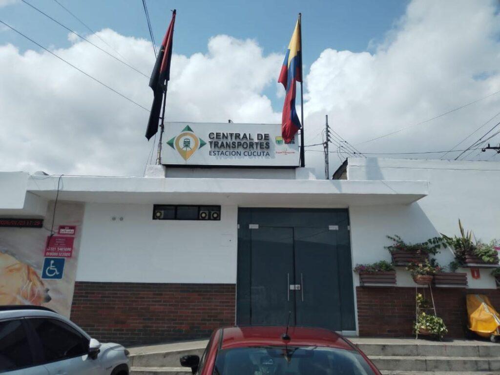 Transporte binacional a la espera de la renovación del permiso para cruzar a Colombia