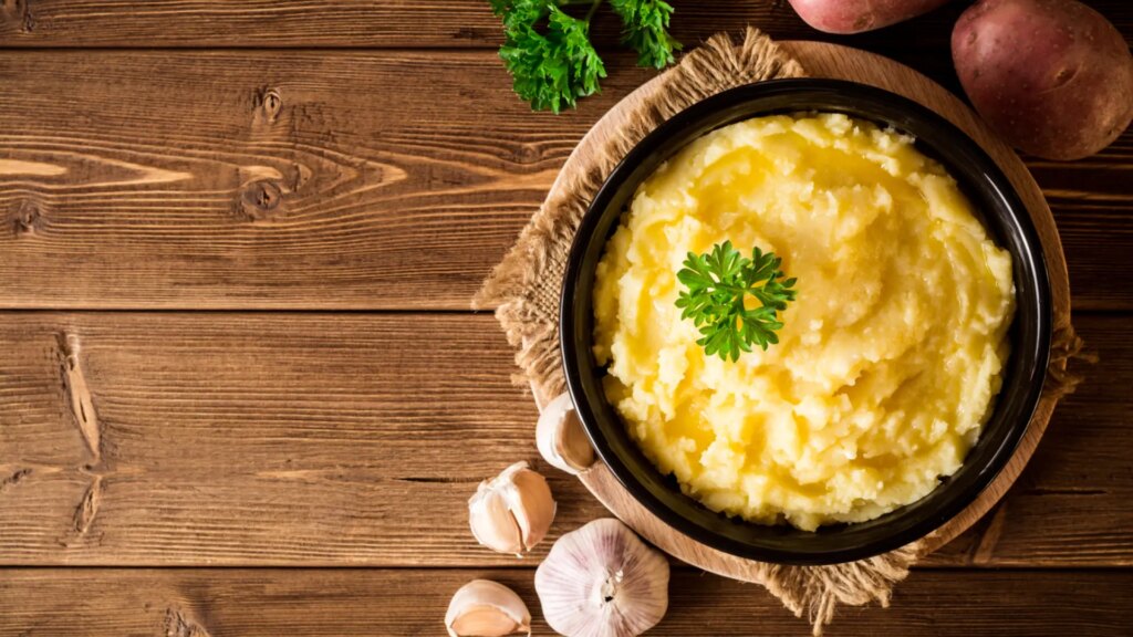 Tres recetas de puré de patata divertidas y con mucho sabor para nunca más te parezca un plato insípido y aburrido
