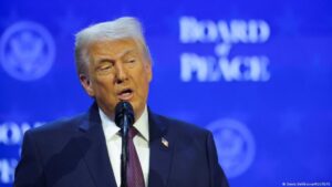 Trump afirma que Irán «está hablando» con Estados Unidos