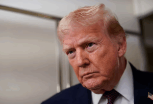 Trump afirma que el régimen iraní quiere negociar tras advertir con acciones militares por la masacre en las protestas