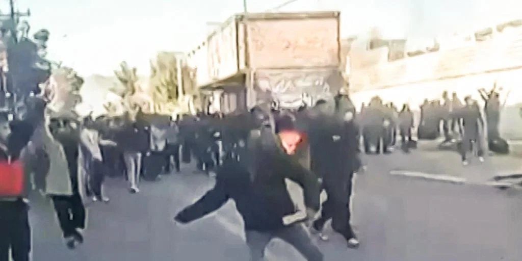 Trump amenaza a Irán tras la muerte de varios manifestantes que protestan contra el gobierno