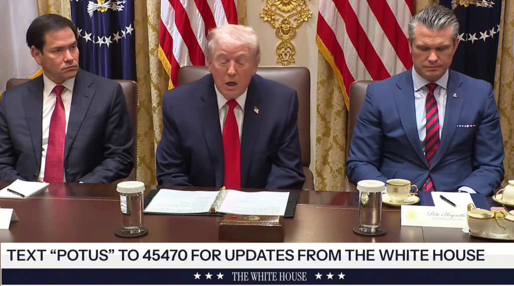 Trump anuncia apertura del espacio aéreo comercial sobre Venezuela y regreso de petroleras de EEUU