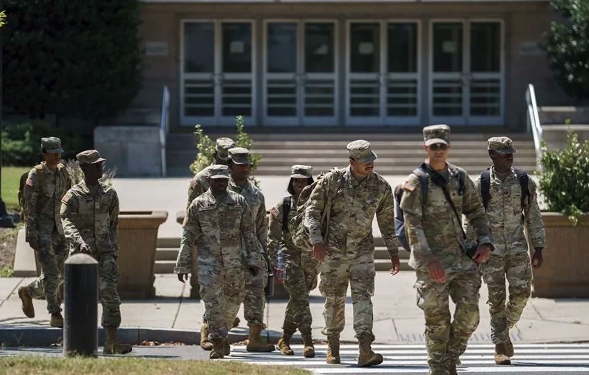Trump anunció la retirada de los efectivos de la Guardia Nacional en Chicago, Los Ángeles y Portland