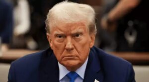 Trump cancela diálogo con Irán y manda mensaje a manifestantes