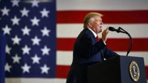 Trump dice que EEUU recibirá hasta 50 millones de barriles de petróleo venezolano