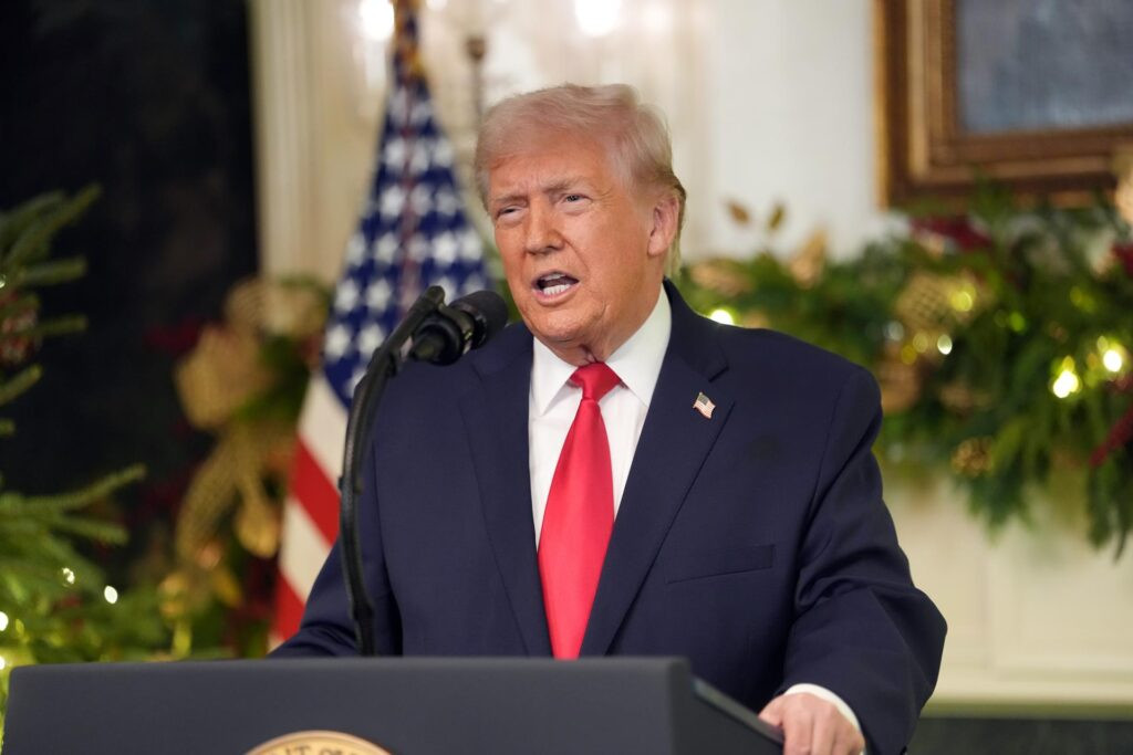 Trump dice que "comenzará a atacar por tierra" a los carteles mexicanos - AlbertoNews