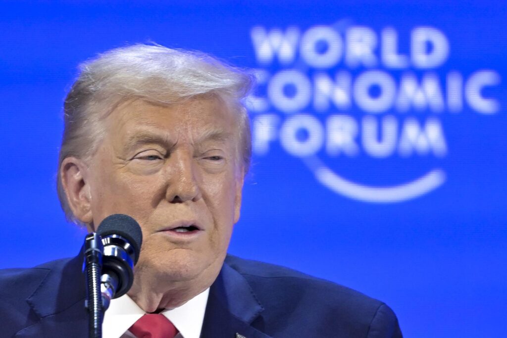 Trump en Davos: "Venezuela va a ganar más dinero en próximos seis meses que en últimos veinte años" - AlbertoNews