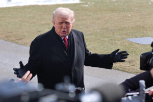 Trump insiste que tiene «muy buena relación» con Venezuela tras las palabras de Delcy Rodríguez