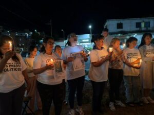 ÚLTIMA HORA | Familiares de los presos políticos cumplen 14 días de vigilia ininterrumpida frente a la cárcel de El Rodeo I – AlbertoNews