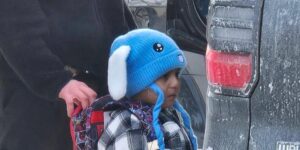 Un juez bloquea la deportación del niño de cinco años detenido en Mineápolis junto a su padre