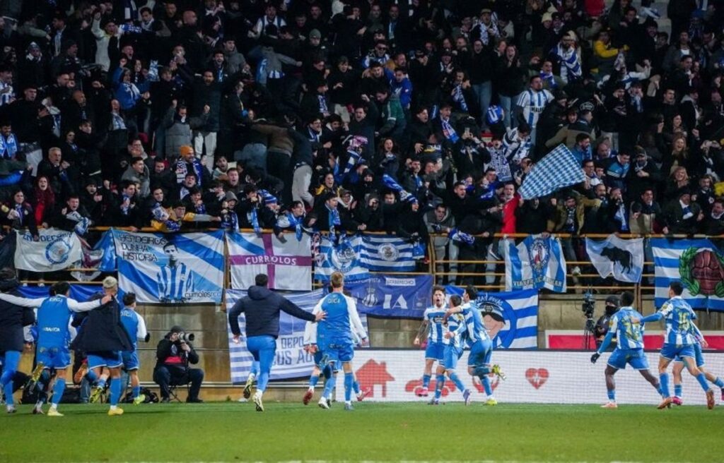 Un penalti 'in extremis' sujeta al Deportivo arriba y el Córdoba asalta 'playoffs'