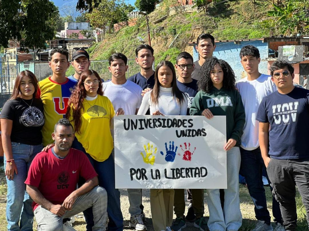 Universitarios exigieron excarcelaciones de presos políticos en El Rodeo I