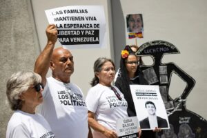 Venezolanos en Ecuador abogan por liberación de todos los presos políticos, incluyendo dos ecuatorianos – AlbertoNews