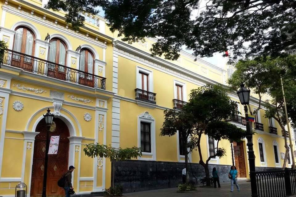 Venezuela dice que alerta de seguridad de EE.UU. sobre milicias "se fundamenta en relatos inexistentes" - AlbertoNews