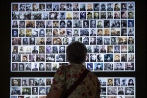 Víctimas del Holocausto: cómo vivían los judíos antes y durante el nazismo y por qué el genocidio no puede negarse | National Geographic