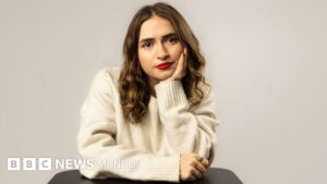 Vivimos en una sociedad que ha castigado mucho más la emocionalidad en los hombres y eso dificulta construir una relación